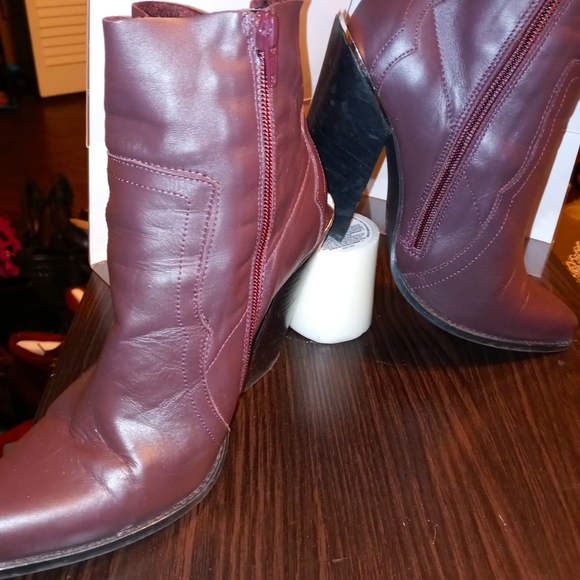 SHOES!!!!- - Picture 8 of 16